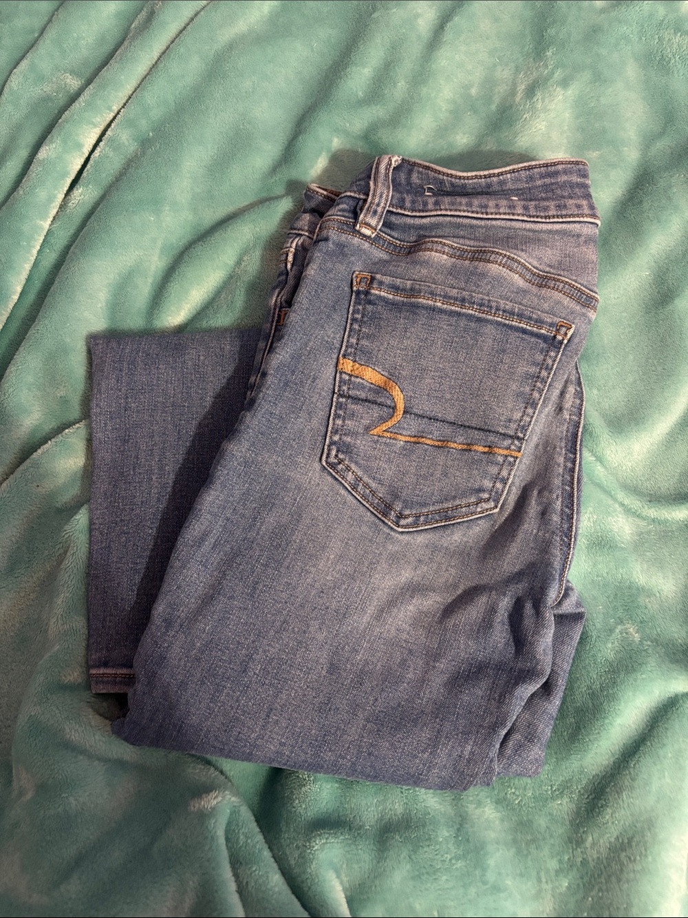 American Eagle Medium Blue Women's Jeans - Size 2 / Short